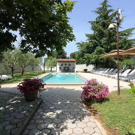 Rosemary Comfortable Holiday Дом отдыха Пореч
